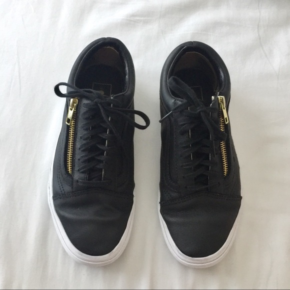 Vans Shoes - Black Vans with zipper